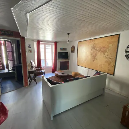 Au Coeur Des Volcans D Auvergne Murat (Cantal)