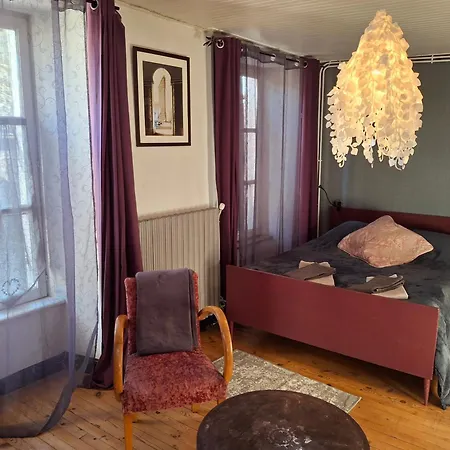 Au Coeur Des Volcans D Auvergne * Murat (Cantal)