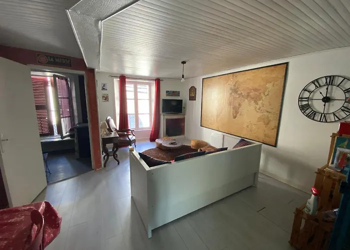 Au Cœur Des Volcans D Auvergne Murat (Cantal)